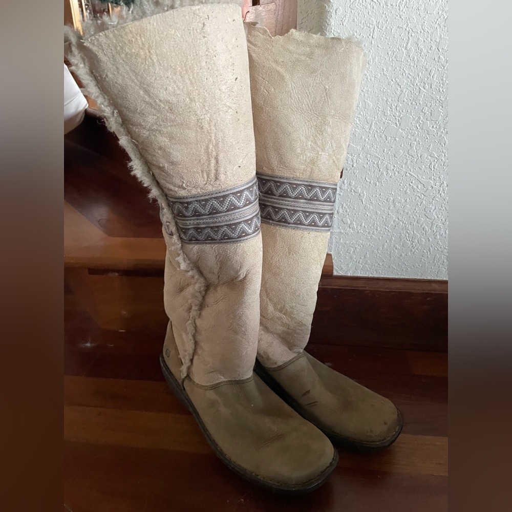 Born shearling tall boots 10.5